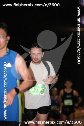 3600_368131 | Run