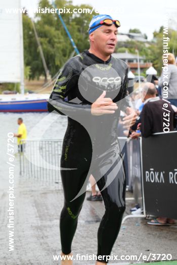 3720_003388 | Swim