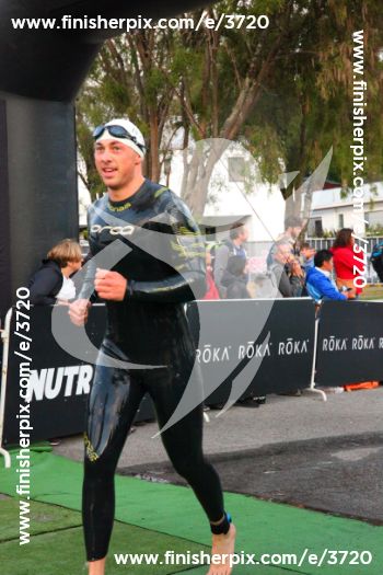 3720_005932 | Swim