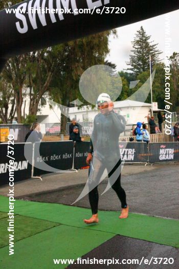 3720_006411 | Swim