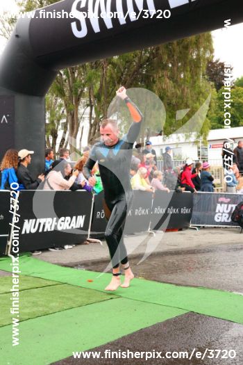 3720_007998 | Swim