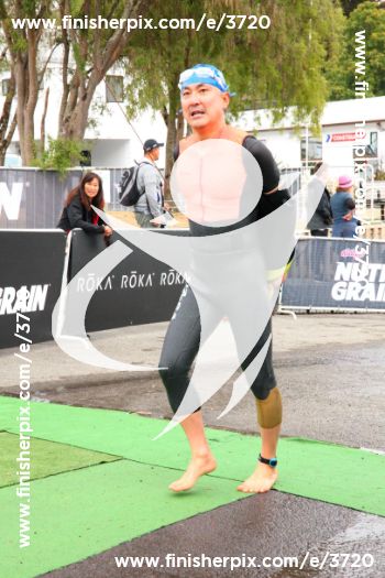 3720_008911 | Swim