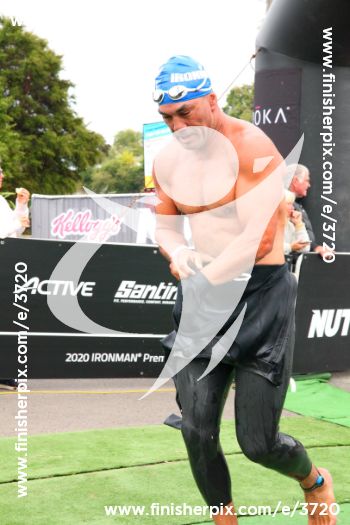 3720_008983 | Swim