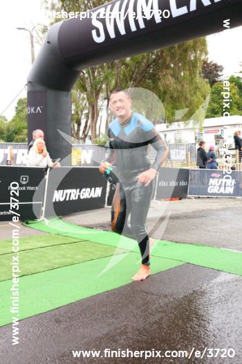 3720_009003 | Swim