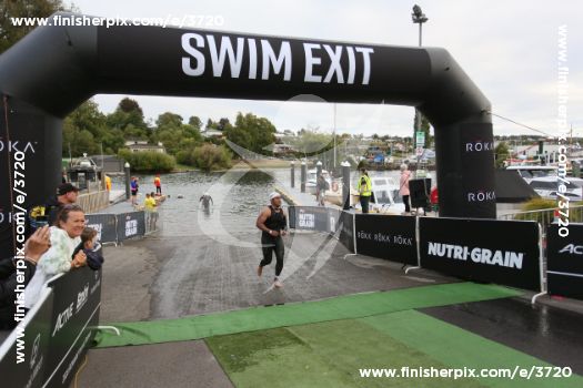3720_019011 | Swim