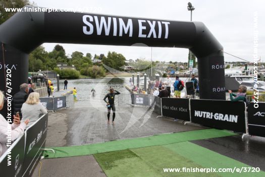 3720_024351 | Swim